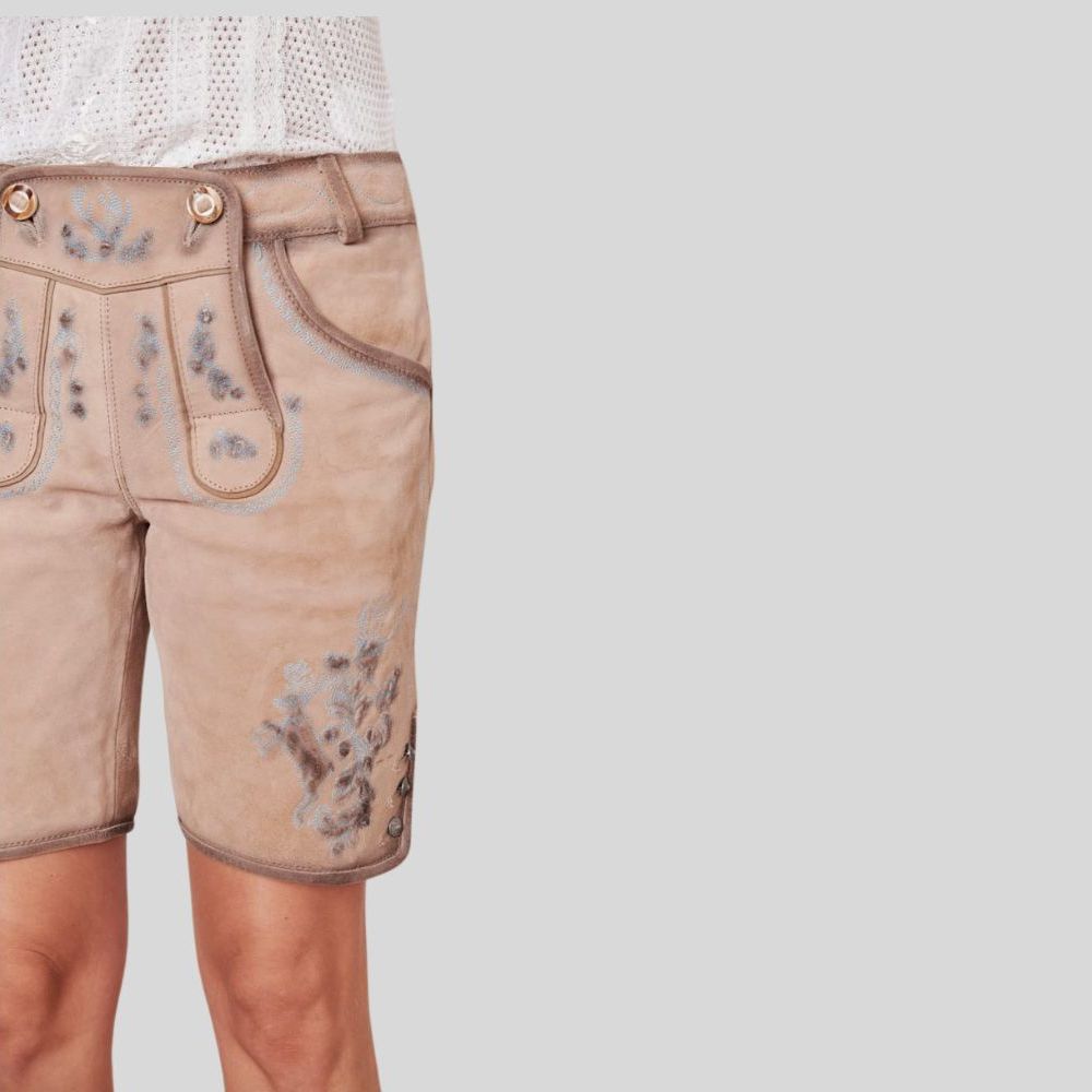 Roomy Comfort, Casual Cool: Find your perfect pair of comfortable cargo shorts for a relaxed and stylish look.